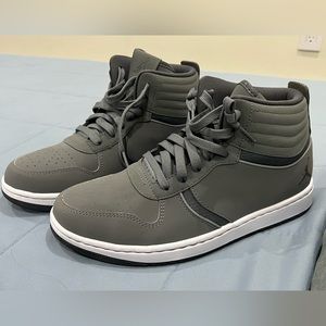 Jordan Heritage Cool Gray